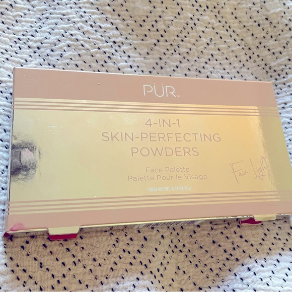 PÜR 4-IN-1 SKIN-PERFECTING POWDER Face Palette FAIR LIGHT - Picture 5 of 8